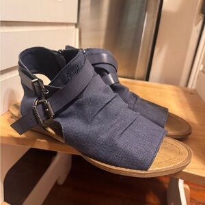 Blowfish Dark Blue Strappy Sandals size 9